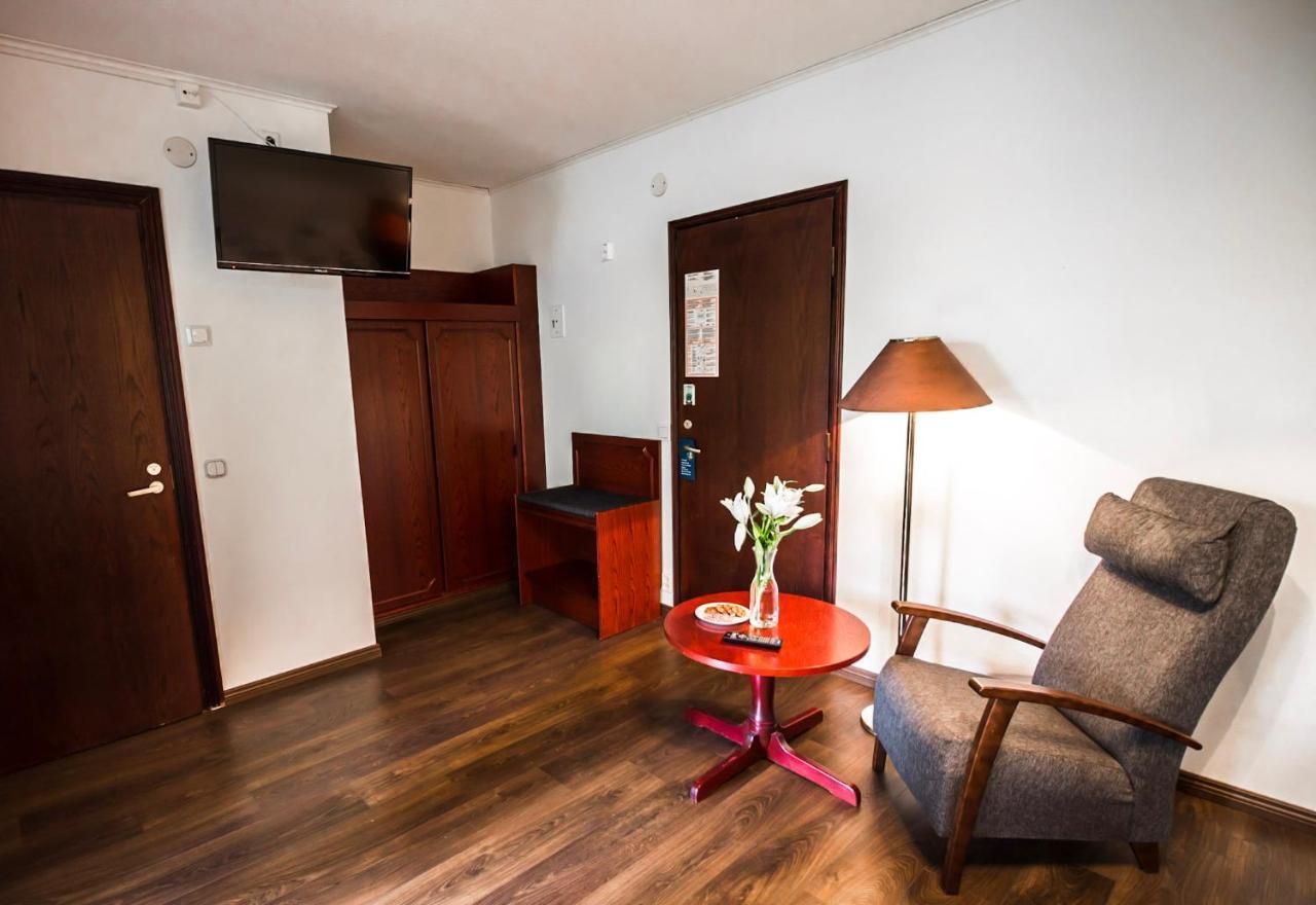 Hotel Laennentie Uusikaupunki Εξωτερικό φωτογραφία